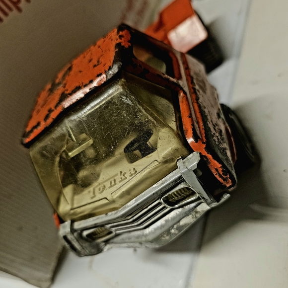 VINTAGE Tonka Truck - Picture 9 of 12